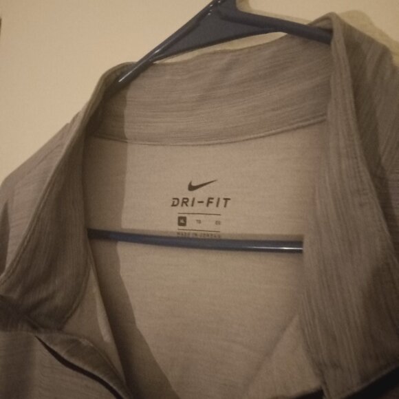 Nike Dri-Fit Pullover - Picture 3 of 6